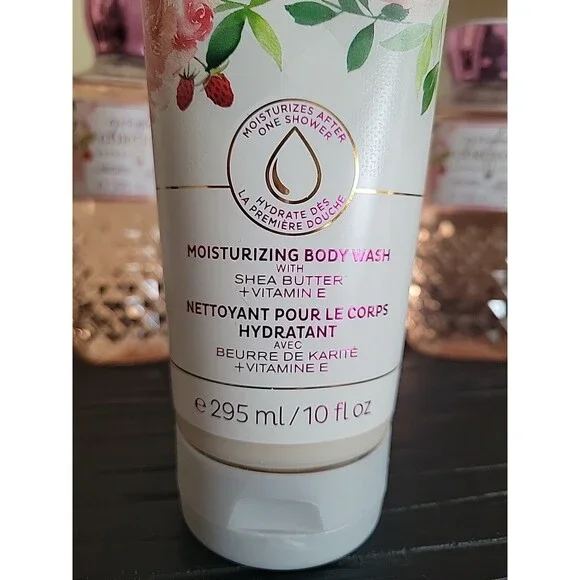 Bath & Body Works GINGHAM GORGEOUS Moisturizing Body Wash 10 oz. - Lot of 4 - Picture 4 of 7